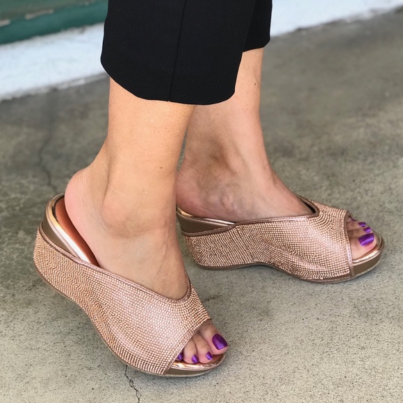 Size 11 Champagne Rhinestone Platform Wedge Sandal - Picture 7 of 8